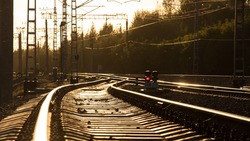 Рабочие отремонтировали железнодорожный переезд в Красногвардейском районе