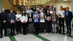 12 юных жителей Красногвардейского округа стали полноправными гражданами страны 