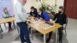 Сеанс одновременной игры в шахматы состоялся в Красногвардейском районе
