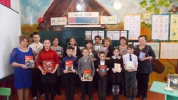 Книги о войне. Учителя Малобыковской школы поведали о творчестве писателей в годы войны