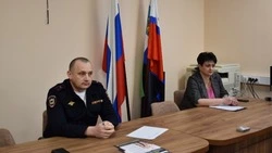 Сотрудники полиции и комплексного центра встретились с красногвардейскими пенсионерами