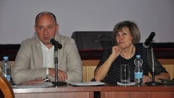 Министр культуры региона побывал в Красногвардейском районе