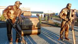 Посвящённая труду дорожников контактная скульптура появилась в Белгородской области