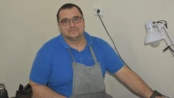  «Обувных дел мастер» из Красногвардейского округа рассказал о своей деятельности