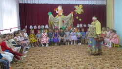 Воспитатели детского сада «Росинка» города Бирюч провели праздник осени.