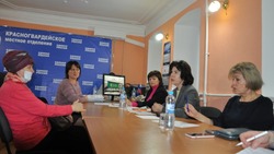 Депутат облдумы Елена Романенко провела приём граждан в Бирюче