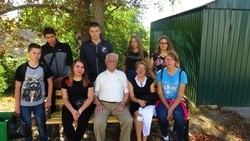 Волонтёры из Бирюча приняли участие в акции «Эстафета добрых дел»