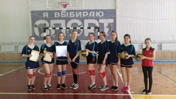 Волейбольные команды девушек выявили сильнейших в Бирюче