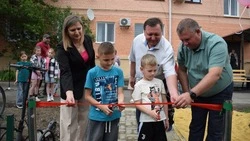 Новая детская площадка появилась в Бирюче 