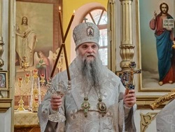 Епископ Валуйский и Алексеевский Савва совершил Божественную литургию в Митрофановском храме Бирюча