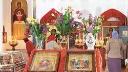 Иерей Евгений поздравил жителей Красногвардейского района со Светлой Пасхой