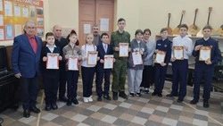 Предновогодний творческий конкурс состоялся в детской школе искусств города Бирюч