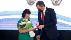 Более 30 многодетных матерей Белгородской области получили награду от Вячеслава Гладкова