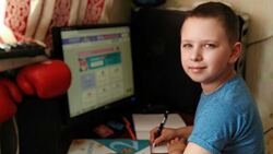 Школьники Красногвардейского района продолжат получать знания в дистанционном режиме