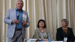 Писатели встретились с жителями Бирюча и Красногвардейского района