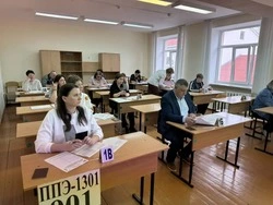  Родители школьников Красногвардейского муниципального округа сдали пробный экзамен