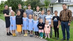  Супруги Виталий и Любовь Сайфутдиновы из красногвардейской Верхососны  воспитывают 15 детей