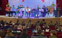 Красногвардейские школьники познакомились со звучанием инструментов народного оркестра