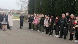 Доски памяти героям-землякам открыли в красногвардейском селе Верхняя Покровка