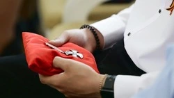 Вячеслав Гладков передал 20 орденов Мужества семьям погибших 