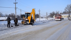Коммунальные службы Бирюча вывезли с начала зимы более тысячи кубометров снега