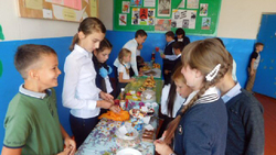 Школьники села Хуторцы собрали денежные средства в помощь тяжело больным детям