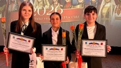 Три ученицы Сорокинской школы стали обладателями стипендии главы Красногвардейского округа