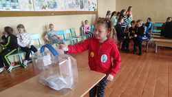 Веселовские школьники Красногвардейского района провели правовую игру