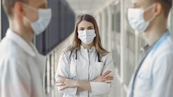 Белгородские власти усилят систему здравоохранения к появлению в регионе омикрон-штамма