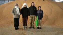 Учащиеся агрокласса Сорокинской школы побывали в агрокомбинате «Бирюченский»