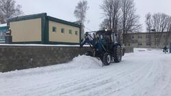 Красногвардейские коммунальщики продолжили уборку последствий снегопада