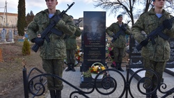 Открытие памятника кавалеру ордена Мужества Евгению Селезнёву состоялось в Бирюче