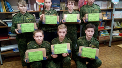Школьники из Ливенки отправили посылки для военнослужащих