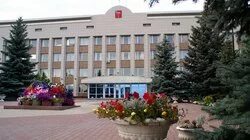 Власти Красногвардейского района поздравили жителей с Праздником Весны и Труда