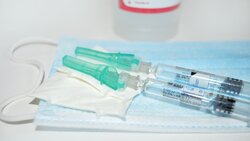 42 белгородских медработника прошли вакцинацию от коронавируса