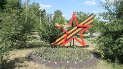 Общественность и власти города Бирюч установили скульптуры солдат военной поры в саду-сквере