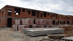 Строительство детского сада на 280 мест продолжается в городе Бирюч