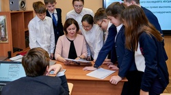 Минпросвещения России разъяснило порядок выплат учителям за классное руководство