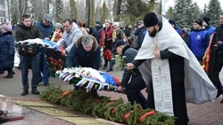 В неоплатном долгу. Жители Бирюча почтили память павших при освобождении района