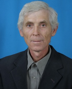 Михаил Ключников преподавал многие годы в Веселовской школе Красногвардейского района