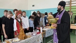 Акция «Вербная ярмарка» прошла в стенах Бирюченской средней школы им. Героя России Артёма Медкова