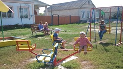 Текущий ремонт детских площадок завершится к лету в Красногвардейском районе