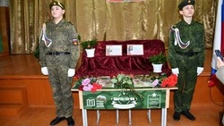 Торжественное открытие Парты героя» состоялось в Валуйчанской школе Красногвардейского округа