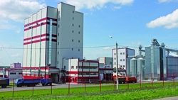 Юбилей завода. Ливенский комбикормовый завод отметил 10-летие со дня образования