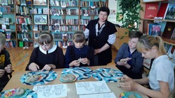 Библиотеки Красногвардейского района присоединились к этноэстафете