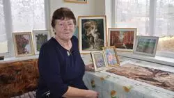Людмила Попова из красногвардейского села Никитовка создаёт из ниток панно и картины