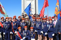 Засосенские школьники представили Красногвардейский район на областном параде