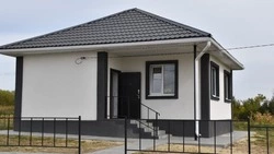 Двое молодых жителей Красногвардейского района стали обладателями собственных домовладений