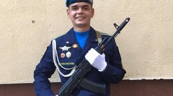 Красногвардеец Евгений Широбоков получил памятную медаль Минобороны