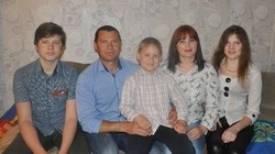 Женское счастье, гордость отца. Семья Седых из Новохуторного отметила 15-летие свадьбы